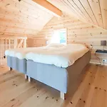 בית נופש Beautiful In With Sauna *